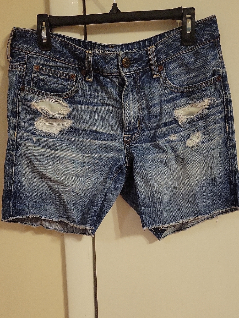 American Eagle Outfitters distressed blue denim shorts Sz 6